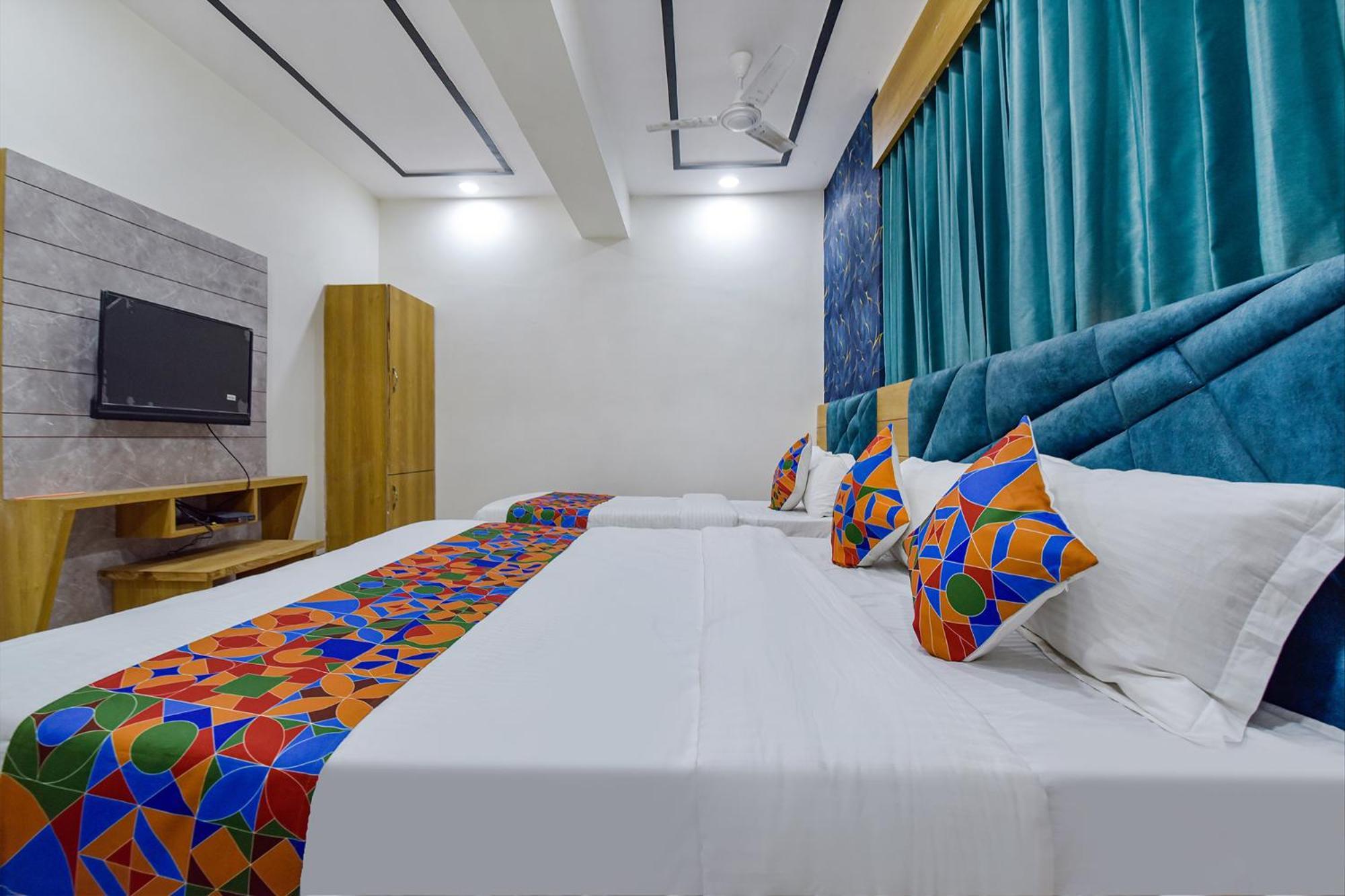 Hotel Green Tree Ahmadábád Kültér fotó
